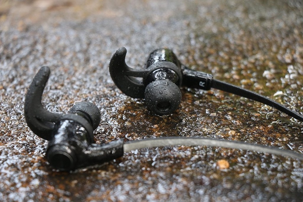 Great, Inexpensive Wireless Headphones for Summer